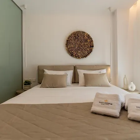 Aparthotel Premium *