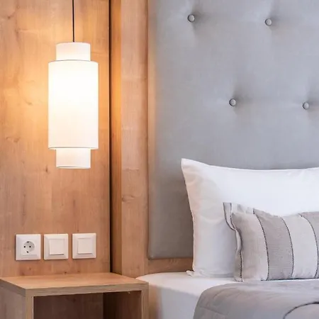 Premium Aparthotel 4*